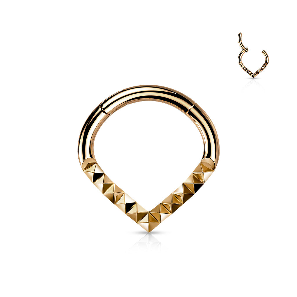 Lined Pyramid Cut Chevron Hinged Segment Ring.