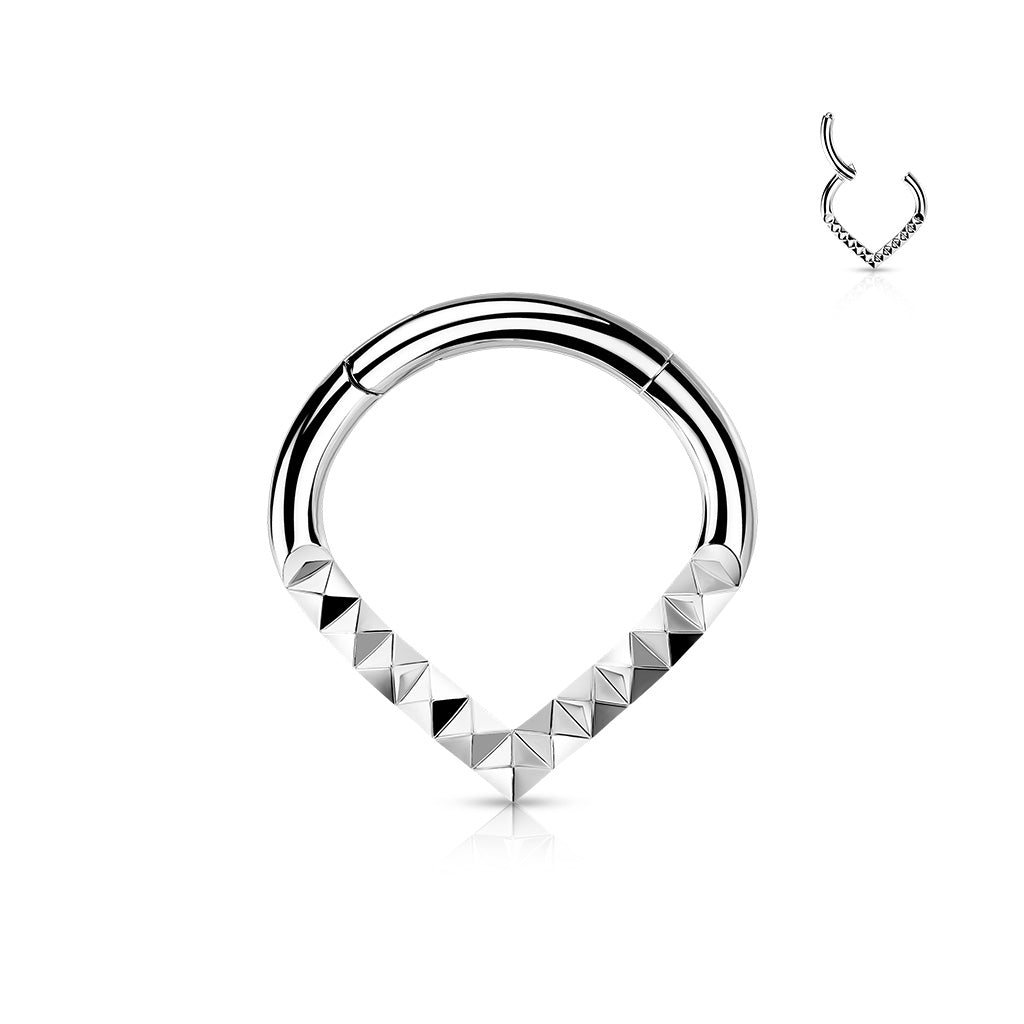 Lined Pyramid Cut Chevron Hinged Segment Ring.