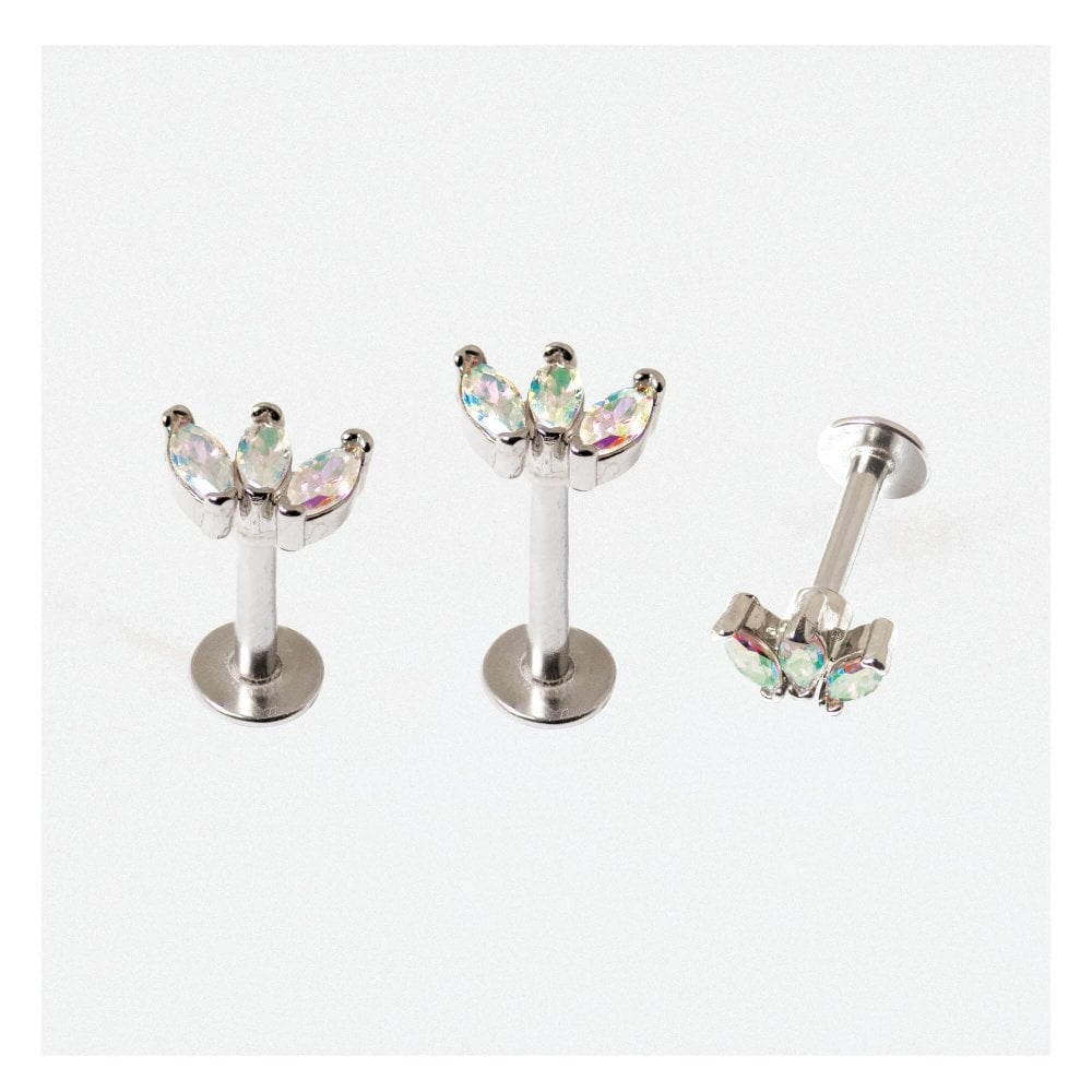 Three Petals Labret.
